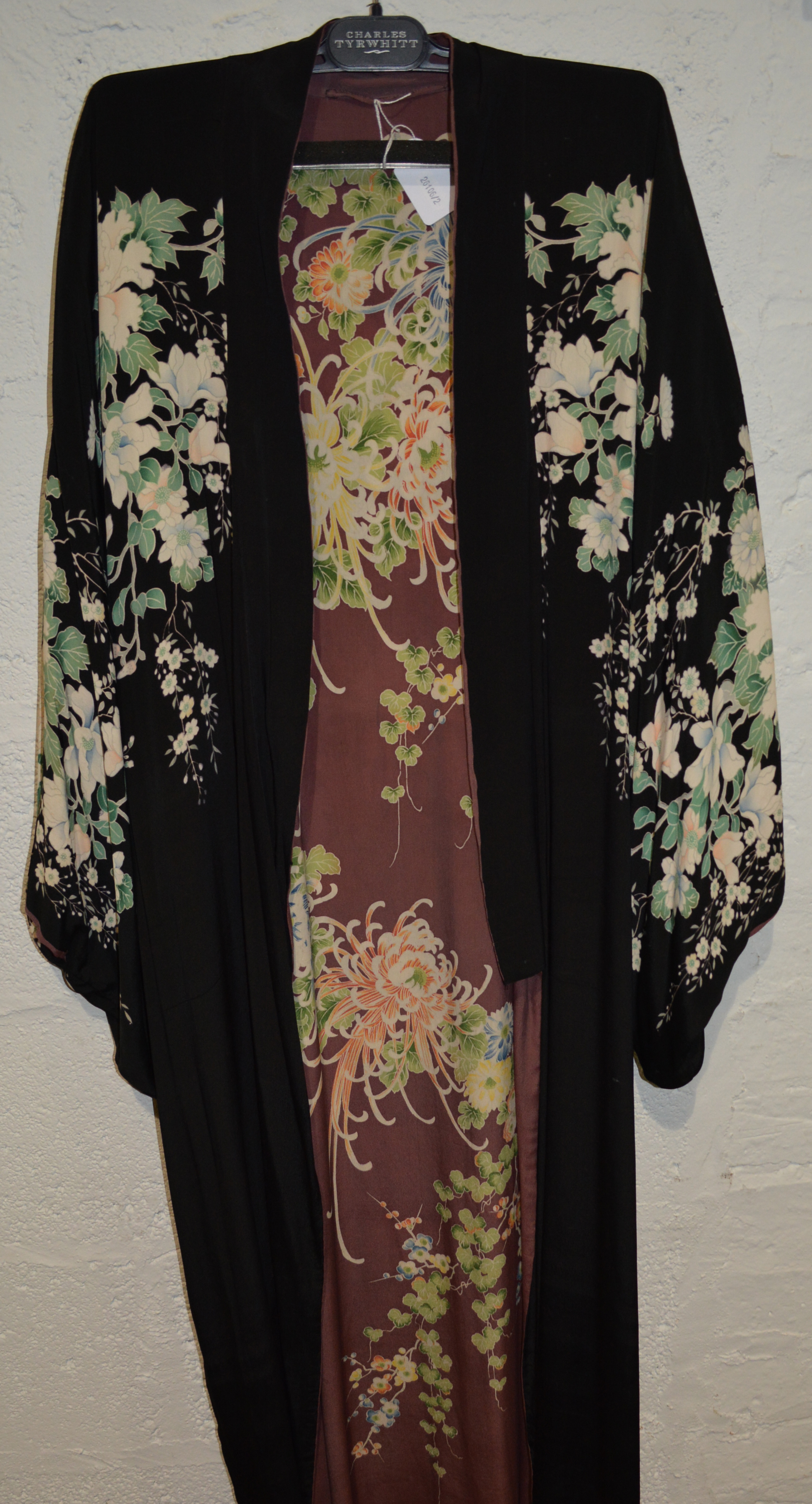 Ladies silky kimono, floral print, rever