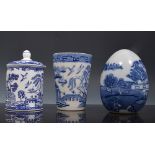 Collection of modern blue and white pottery, mostly Willow pattern.