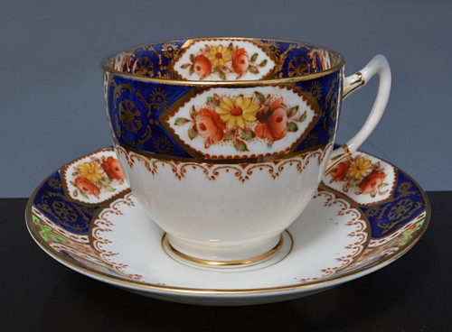 Bradley's Salisbury China tea set, "Stratton" pattern.