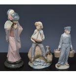 Lladro figure of a Geisha, 31cms,