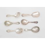 A Victorian silver caddy spoon, by George Unite, Birmingham 1871, cameo handle,