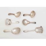 A George IV silver shovel shape caddy spoon, by John Bettridge, Birmingham 1825, Fiddle pattern,