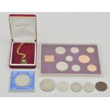 Small collection of coins to included commemoratives, together with an enamelled pendant etc,