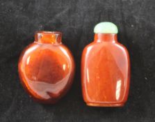 Two Chinese amber snuff bottles, 1800-1900, the first of oblong shape and butterscotch colour, 5.