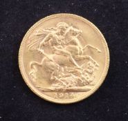 A George V 1914 gold sovereign, EF
