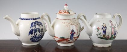 A Liverpool pearlware porcelain teapot, late 18th century, painted in colours with Chinese