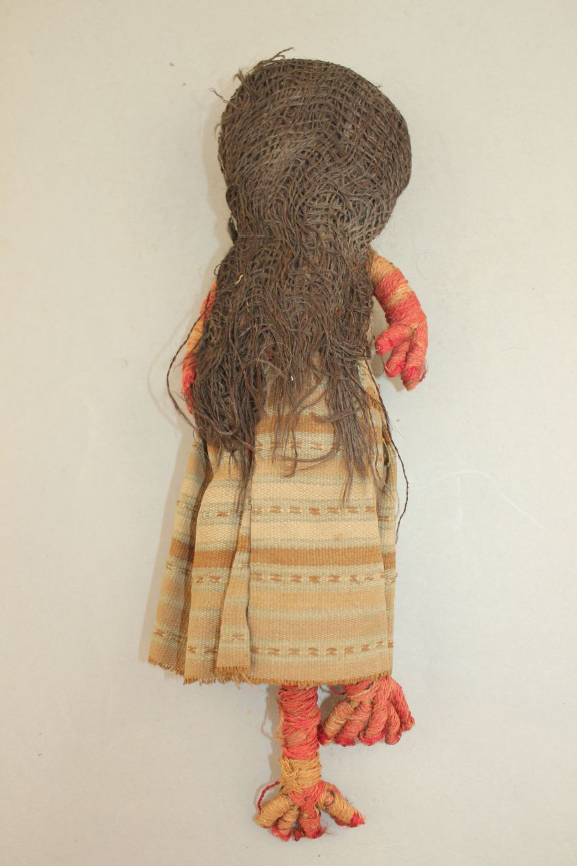 A Peruvian Chancay woven cloth doll, believed to be pre-Columbian in origin, 12in.Note: Given as a - Image 4 of 4