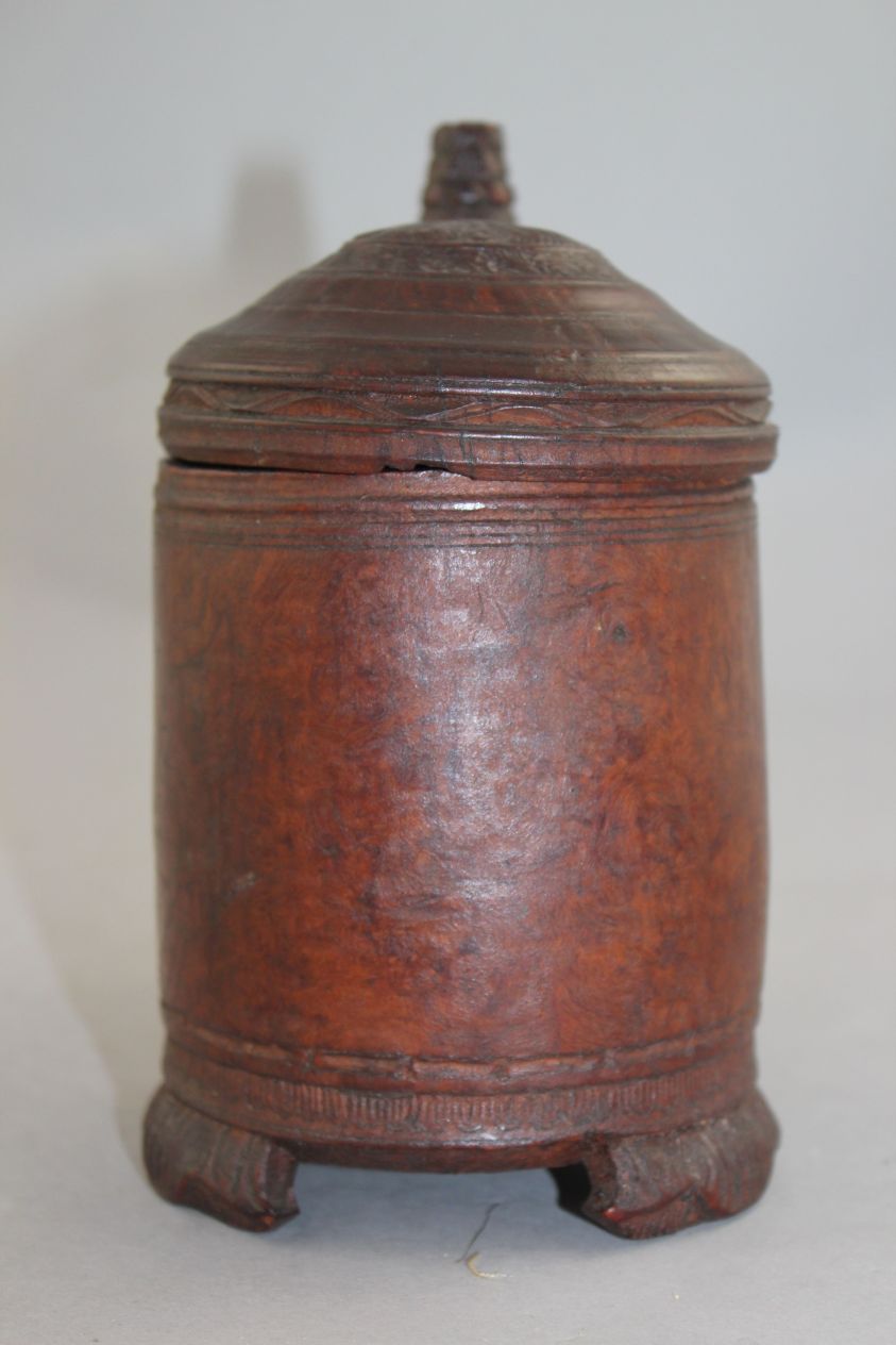 A 19th century Norwegian birch wood peg tankard, with carved thumb piece and domed lid, with - Image 3 of 5