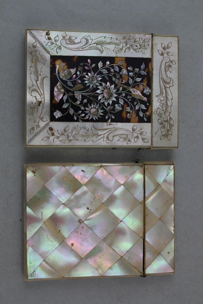 A Victorian engraved mother of pearl card case, the rectangular tortoiseshell panels inlaid with - Image 2 of 4