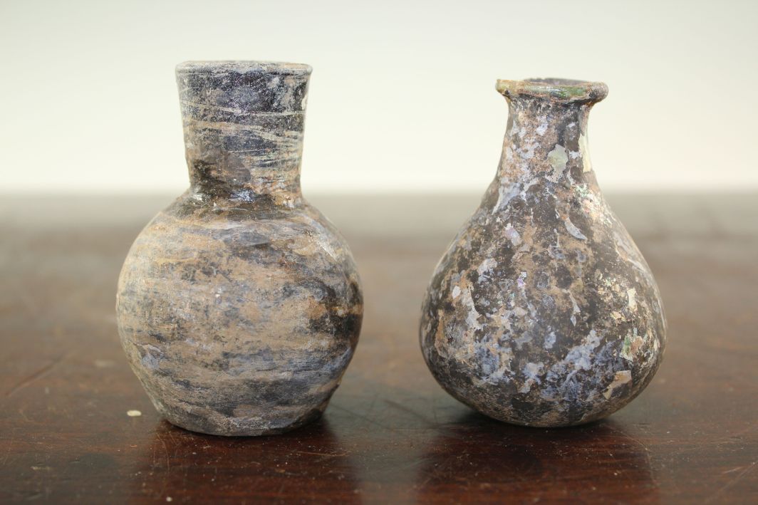 Two Syrian glass gourd flasks, c.6th century A.D., with mineral iridescence, 8.5cm - Image 2 of 4