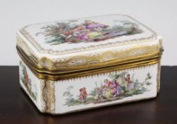 A Meissen porcelain necessaire casket, late 19th century, 20cm. A Meissen porcelain necessaire