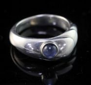 A Georg Jensen sterling silver and cabochon moonstone set ring, design no. 362, post 1945 mark, size