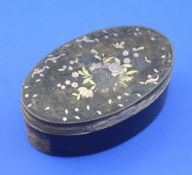 An early 19th century tortoiseshell and gold pique work oval snuff box, with foliate decoration, (