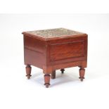 Mueble de conveniencia de caoba inglés, época victoriana S.XIX
45 x 41 x 47 cm
150 - 200 €