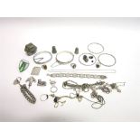 A COLLECTION OF ASSORTED JEWELLERY AND OTHER ITEMS  including a 9ct gold chain, 0.9g gross; a silver