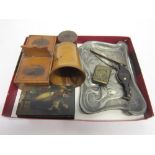 ASSORTED COLLECTABLES comprising a Mauchlinware tinket box with double lid ('Bournemouth from the