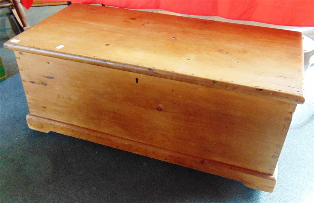 A LARGE STRIPPED PINE BLANKET BOX,  115cm wide 54cm deep 45cm high