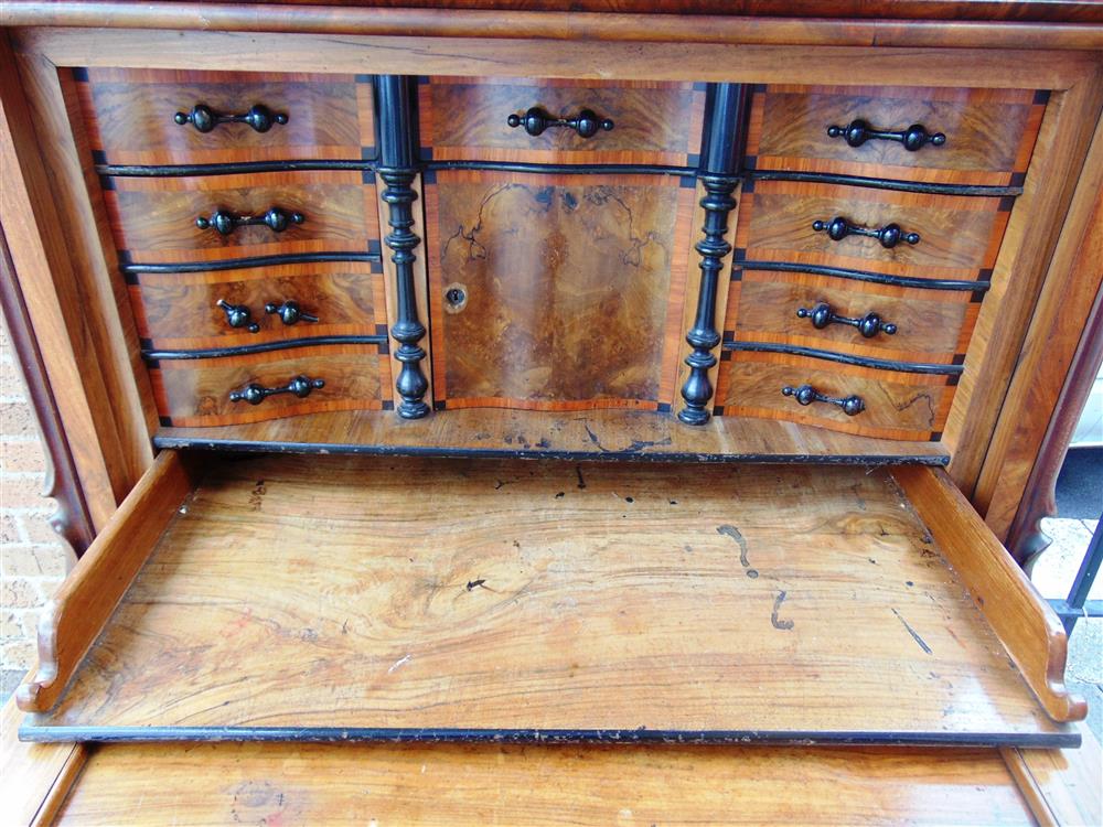 A CONTINENTAL WALNUT SECRETAIRE A ABBATANT fitted with four long moulded drawers and fall front - Image 5 of 5