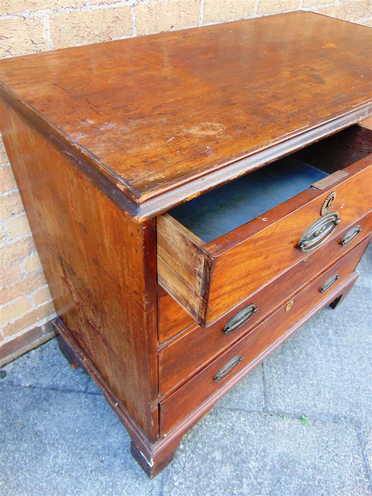 A VICTORIAN MAHOGANY CHEST OF TWO SHORT AND THREE LONG DRAWERS  on bracket feet, 104cm wide 55cm - Image 3 of 3