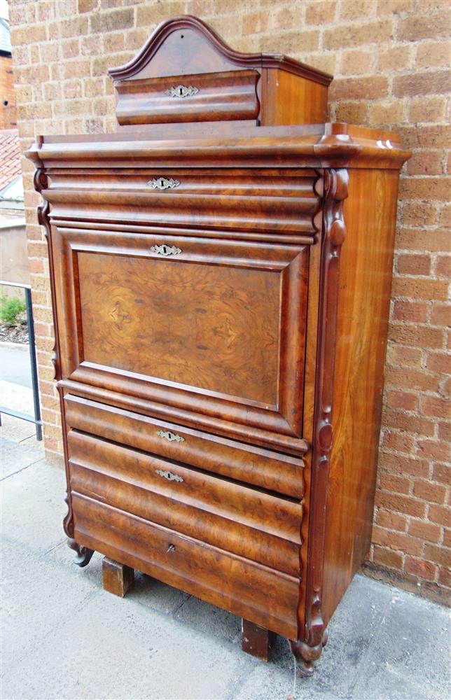 A CONTINENTAL WALNUT SECRETAIRE A ABBATANT fitted with four long moulded drawers and fall front - Image 2 of 5