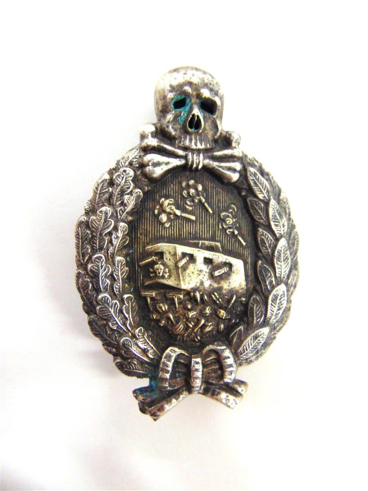 AN IMPERIAL GERMAN TANK ASSAULT BADGE of cast construction.