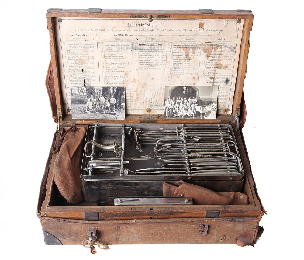 GREAT WAR - A COLLECTION OF IMPERIAL GERMAN ARMY FIELD SURGEON'S INSTRUMENTS BY KATSCH OF MUNICH  in