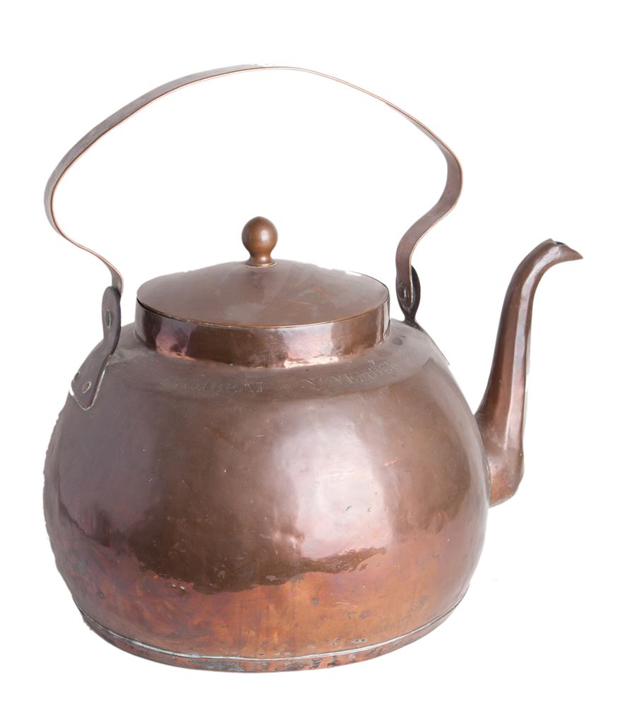 GREAT WAR - A RARE AND UNUSUAL LARGE COPPER KETTLE FROM A BRITISH WOMEN'S AID (VAD) STATION FOR