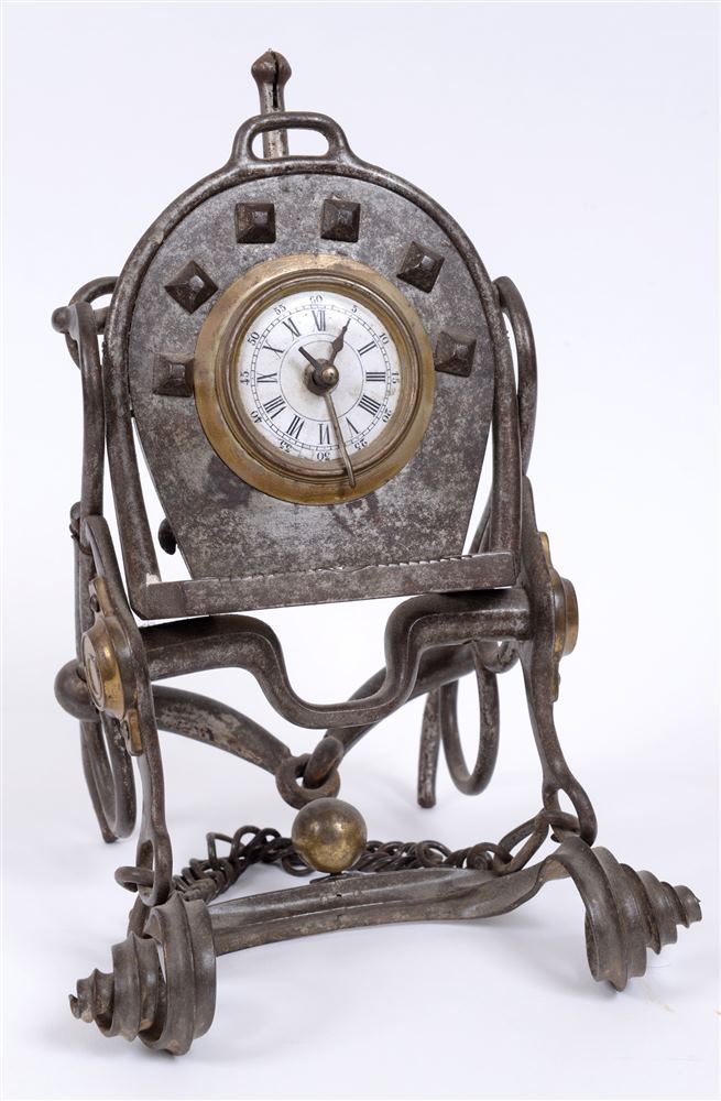 19TH CENTURY - A RARE FRANCO-PRUSSIAN WAR STE. ETIENNE ARMOURY MADE 'TRENCH ART' MANTLE CLOCK  the