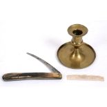 19TH CENTURY - CRIMEA - A BRITISH OFFICER'S PRIVATE PURCHASE FIELD SERVICE BRASS CANDLESTICK