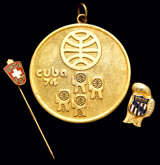 A medal from the inaugural World Amateur Boxing Championships held in Cuba in 1974, in gilt,