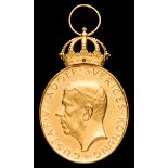 An official gold 1958 World Cup Merit Medal,
the head of King Gustaf VI Adolf of Sweden,