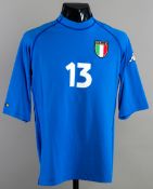 Massimo Ambrosini: a blue Italy No.13 je