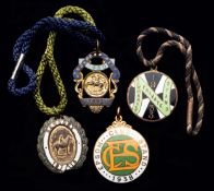 Four racing member's badges,
Newbury 1915, Sandown Park 1923,