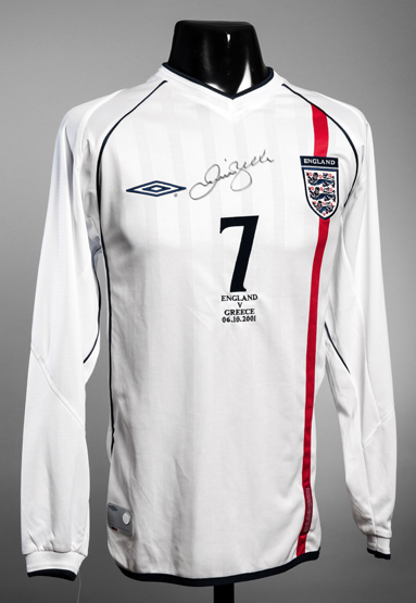 A David Beckham signed 2001 England v Greece replica jersey,
white, long-sleeved,