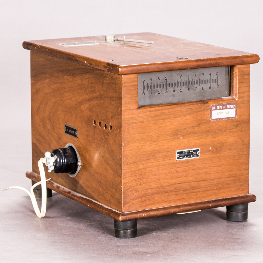 A Galvanometer by Rubicon Co., 20th Century. H: 7 3/8   W: 7   D: 10   ins. Proceeds to benefit - Image 2 of 7