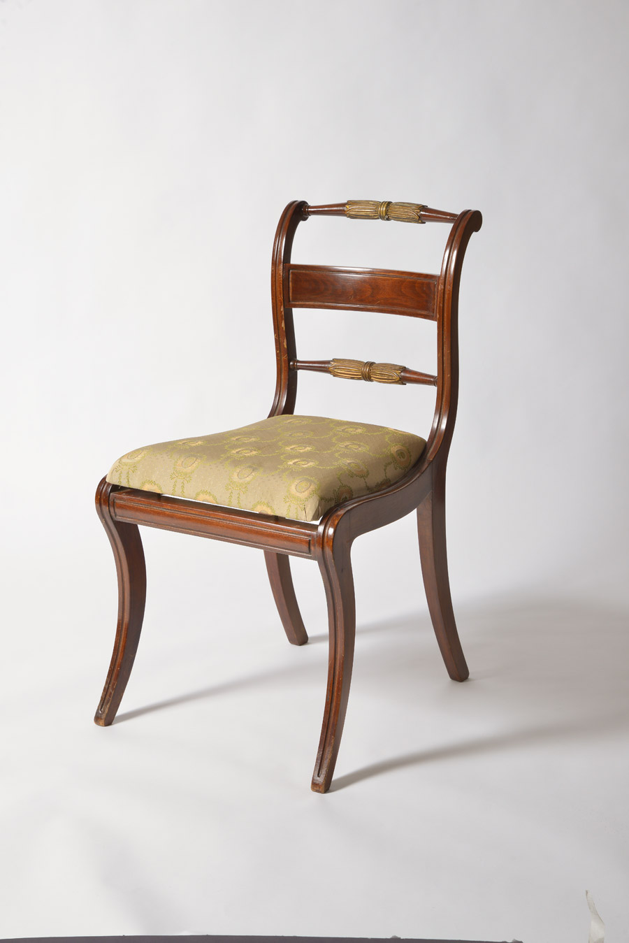 Sei sedie in legno di mogano, Inghilterra, secolo XIX, H cm 81.5 Starting Price: €400