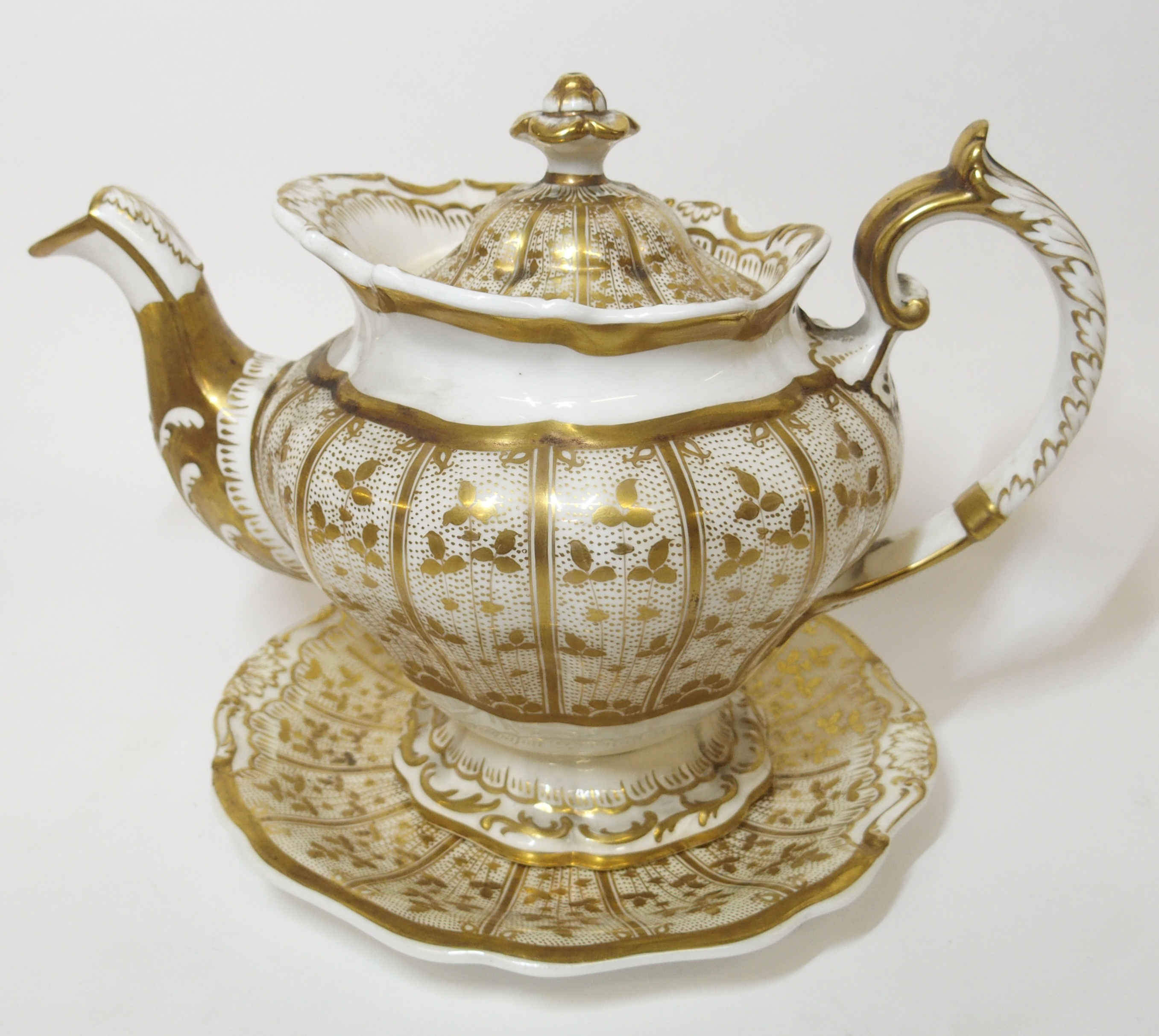 A Spode porcelain tea service, 19th Century gilt stylized vines to white ground, comprising; a - Image 5 of 13