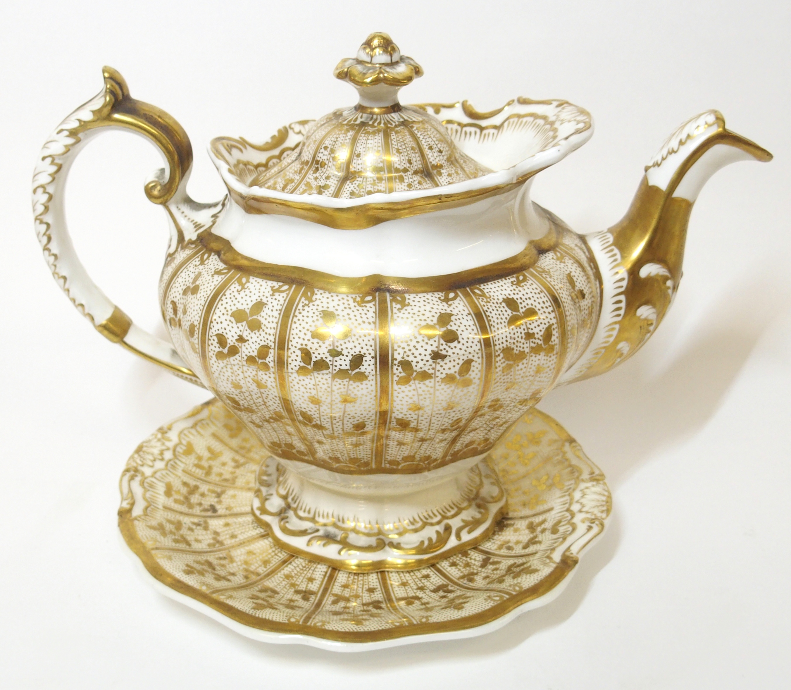 A Spode porcelain tea service, 19th Century gilt stylized vines to white ground, comprising; a - Image 3 of 13
