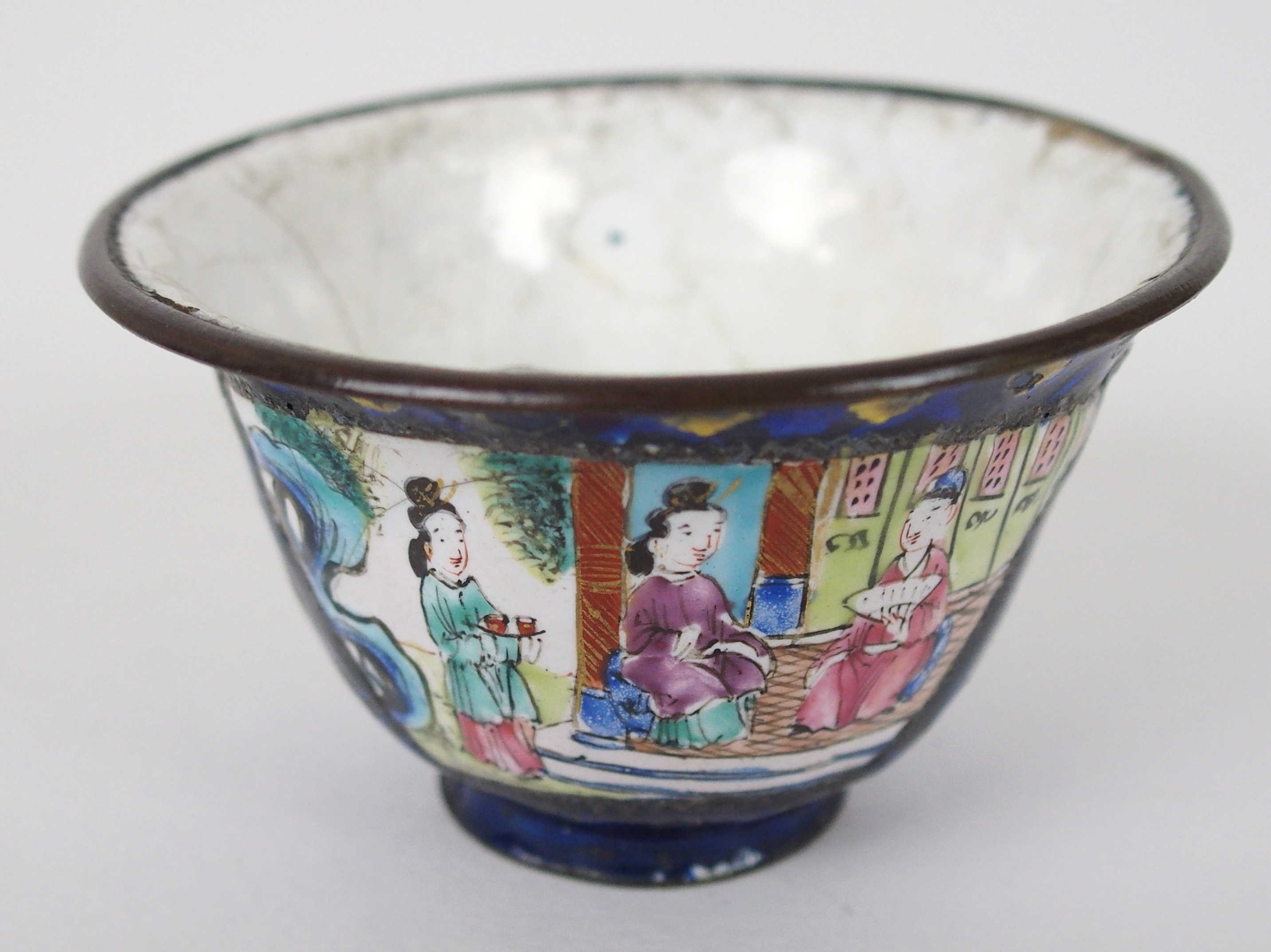 A pair of Canton enamel teabowls covers and saucers painted with figures on balconies on a blue - Image 11 of 11