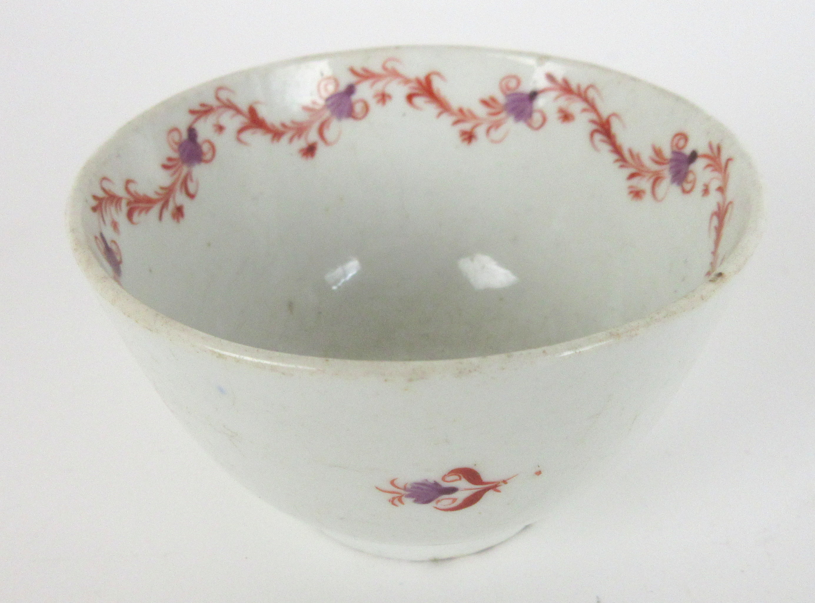 A Chinese export blue and white mug painted with an extensive landscape (damages), Qianlong, 12. - Image 8 of 13