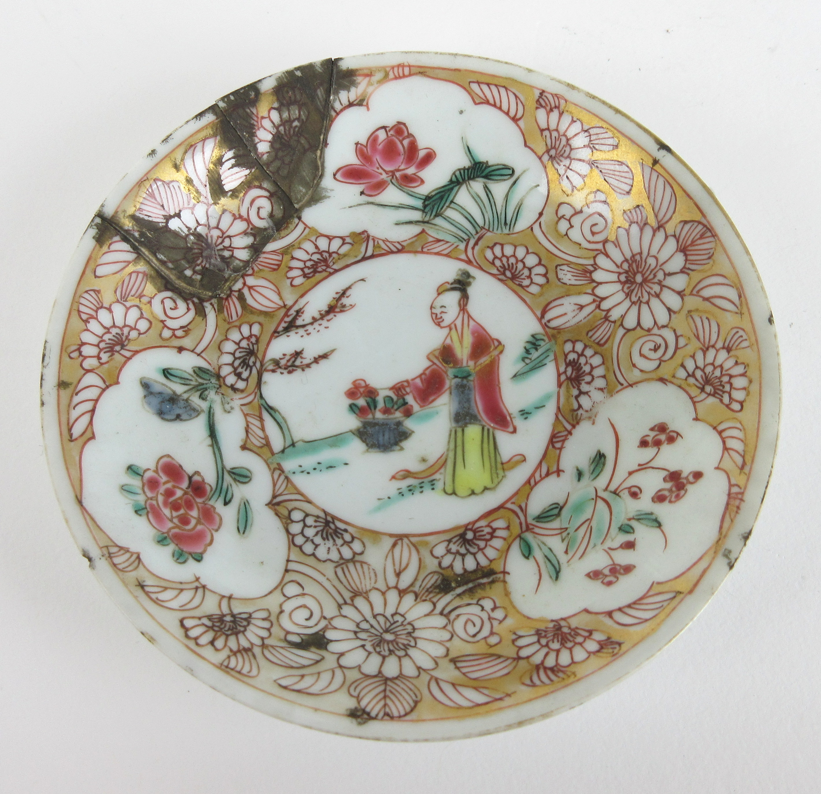 A pair of Chinese Imari tea bowls painted with birds and foliage, 6cm diameter, two gold ground - Image 11 of 13