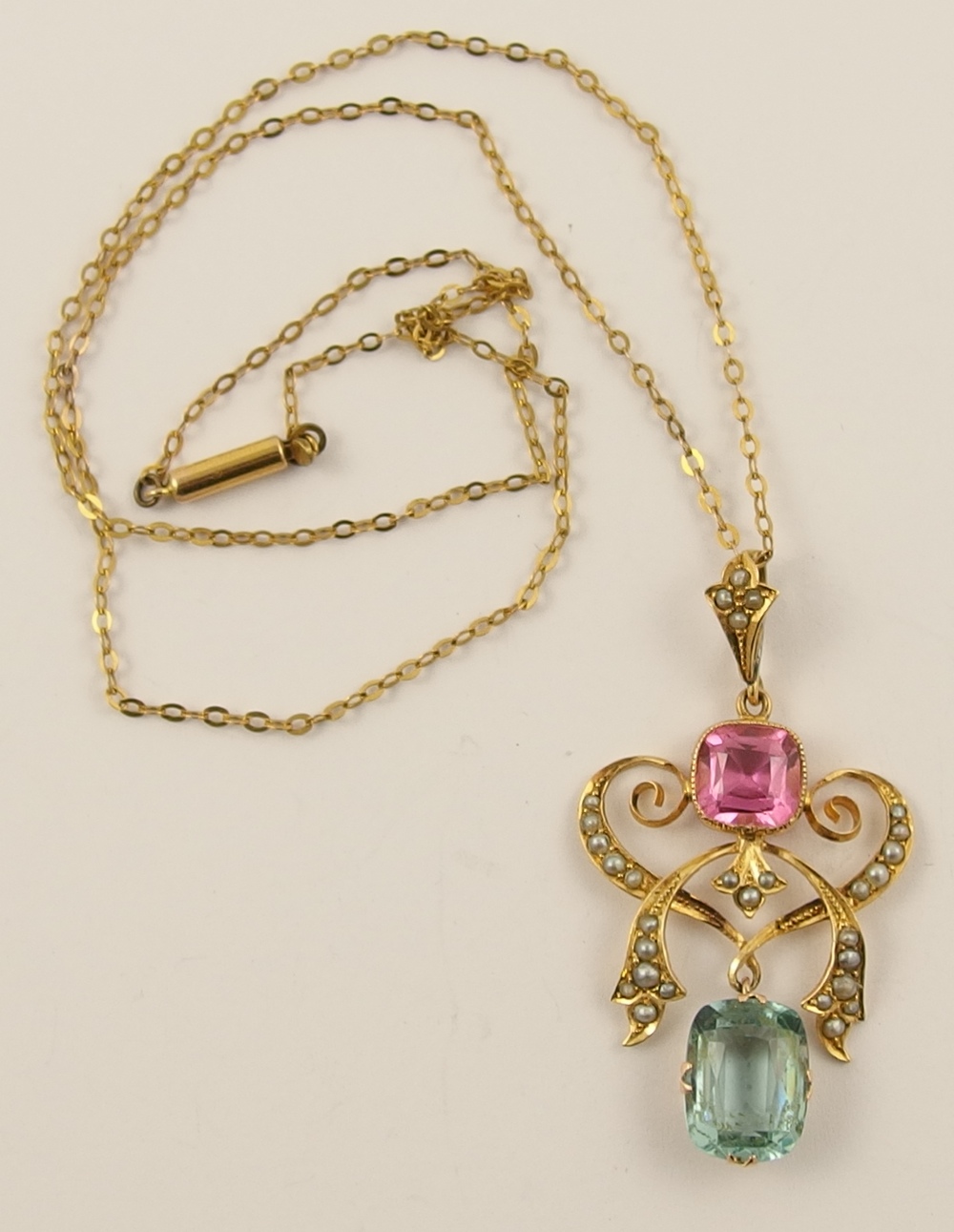 A 9ct Edwardian gem set pendant and chain - Image 2 of 2
