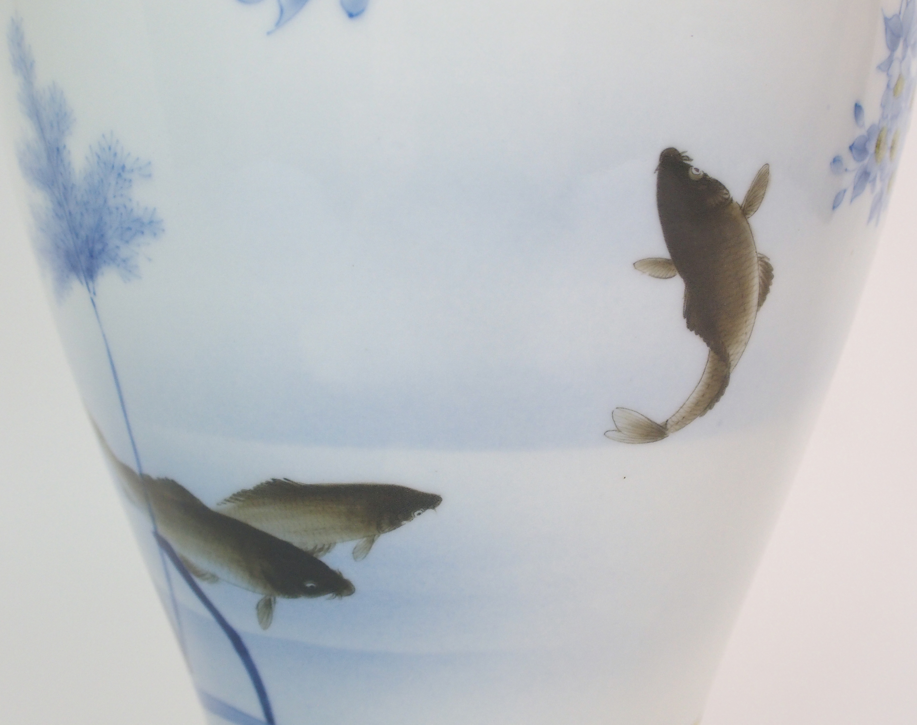 A Fukagawa baluster vase painted with fish beneath blossoming branches with Ho-o birds to neck and - Image 10 of 10