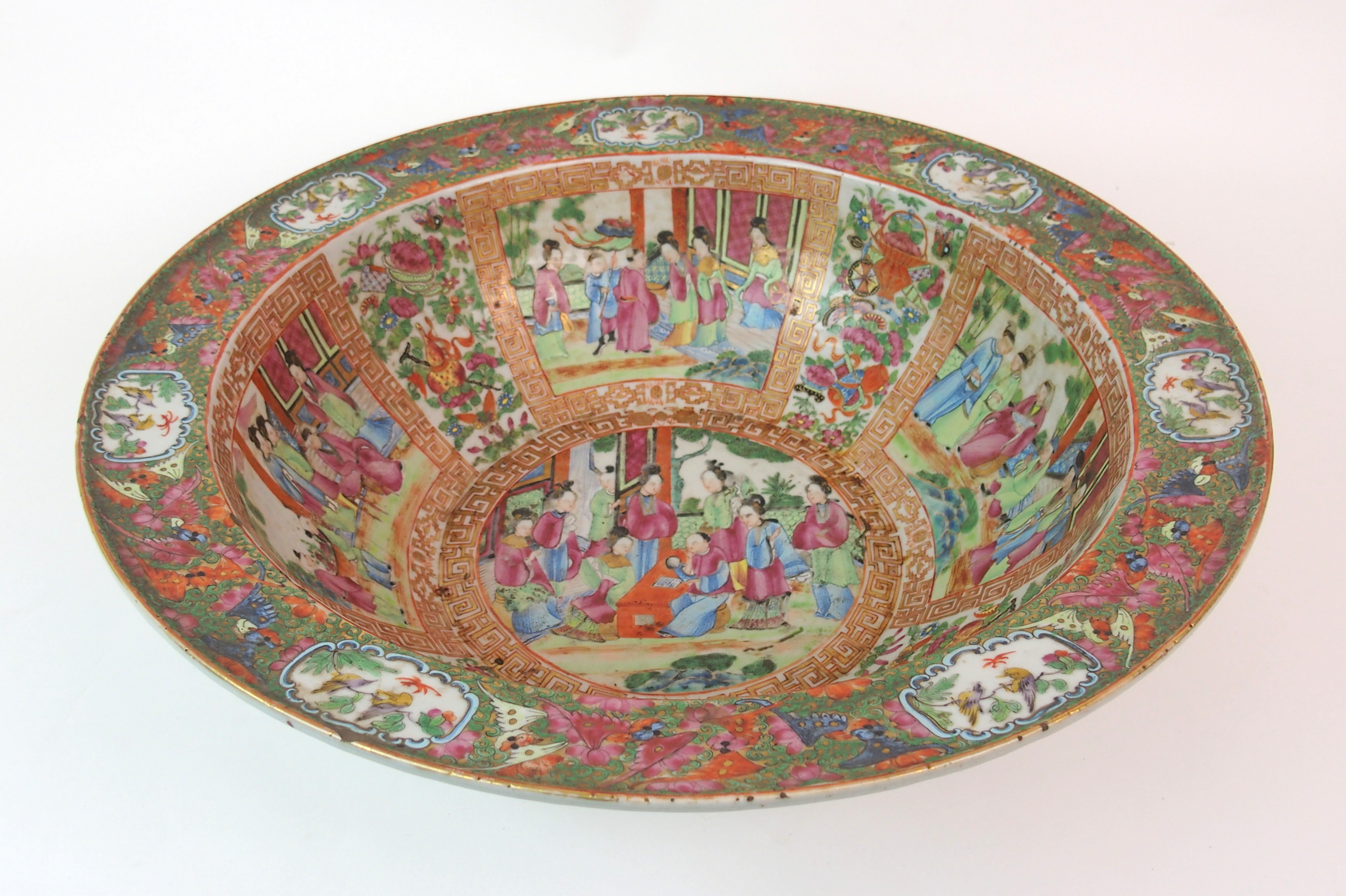 A Cantonese famille rose basin painted with panels of figures on balconies within gilt key pattern - Image 2 of 10