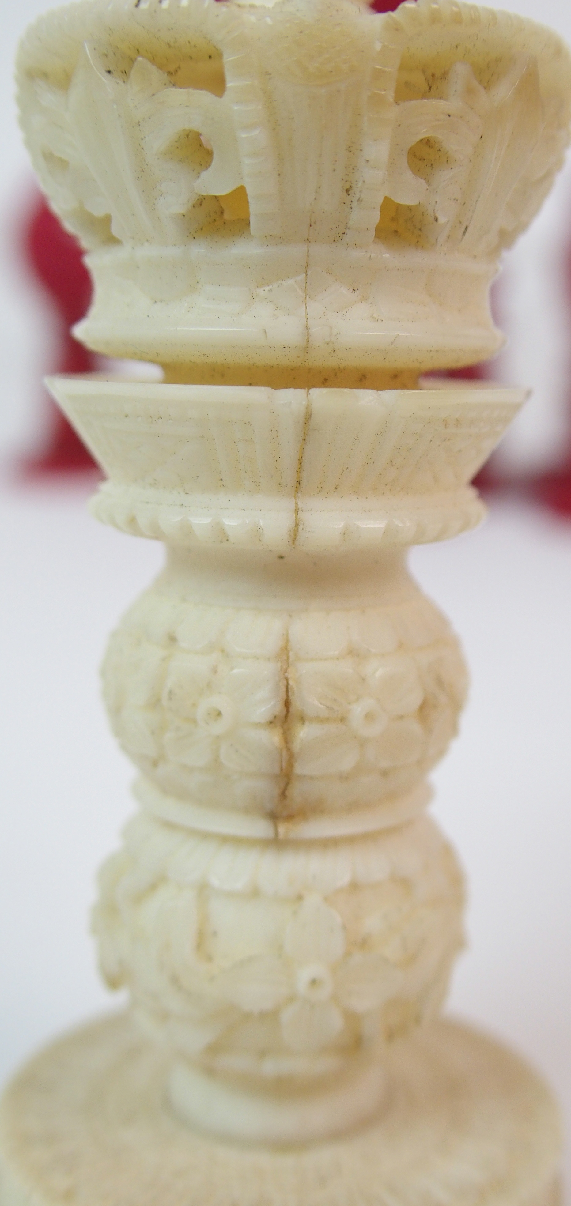 A Cantonese ivory chess set the King and Queen carved with pierced crown above double baluster - Image 10 of 10