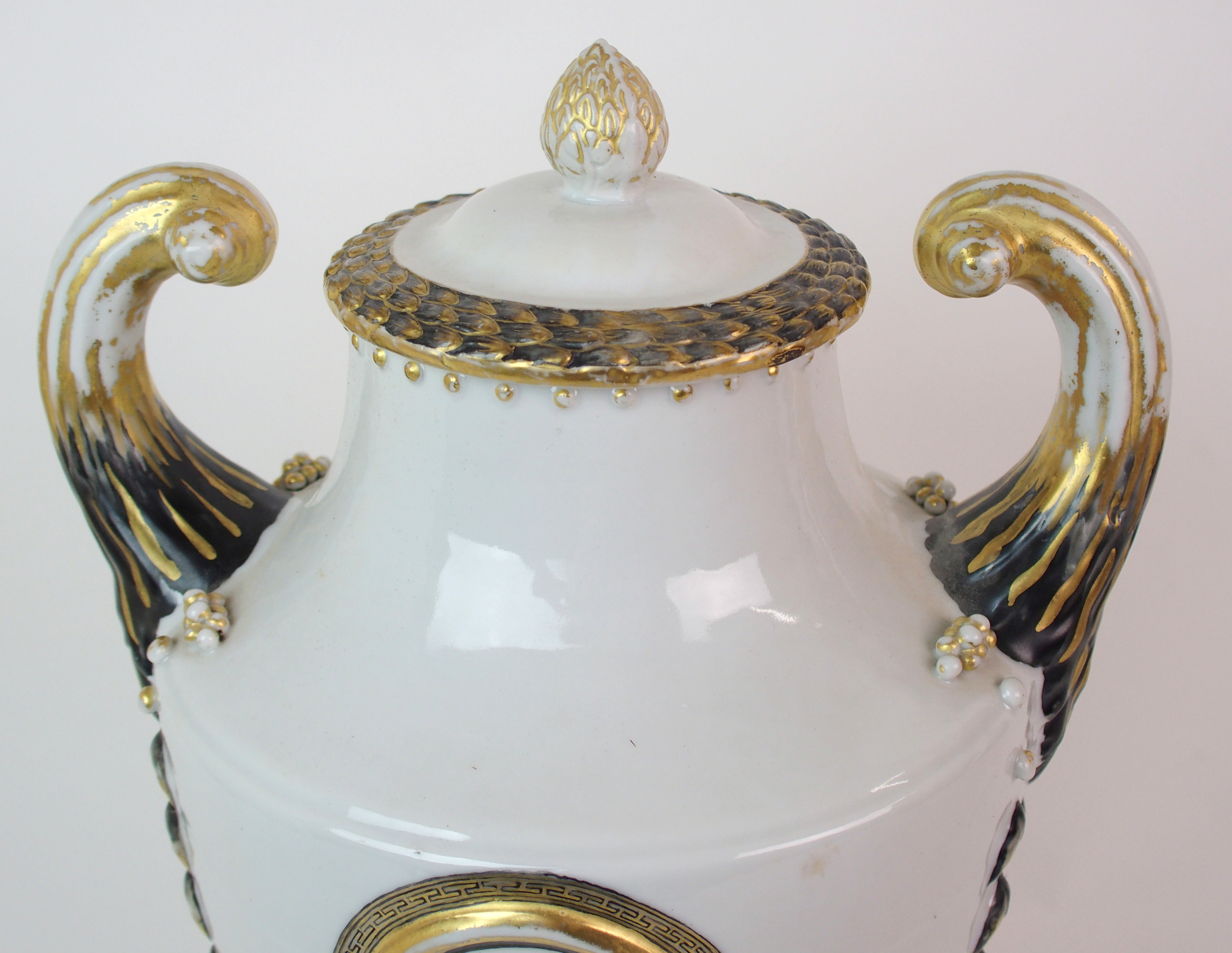 A Chinese export Neo classical two-handled urn and cover with bud finial laurel wreath, scroll - Image 5 of 10