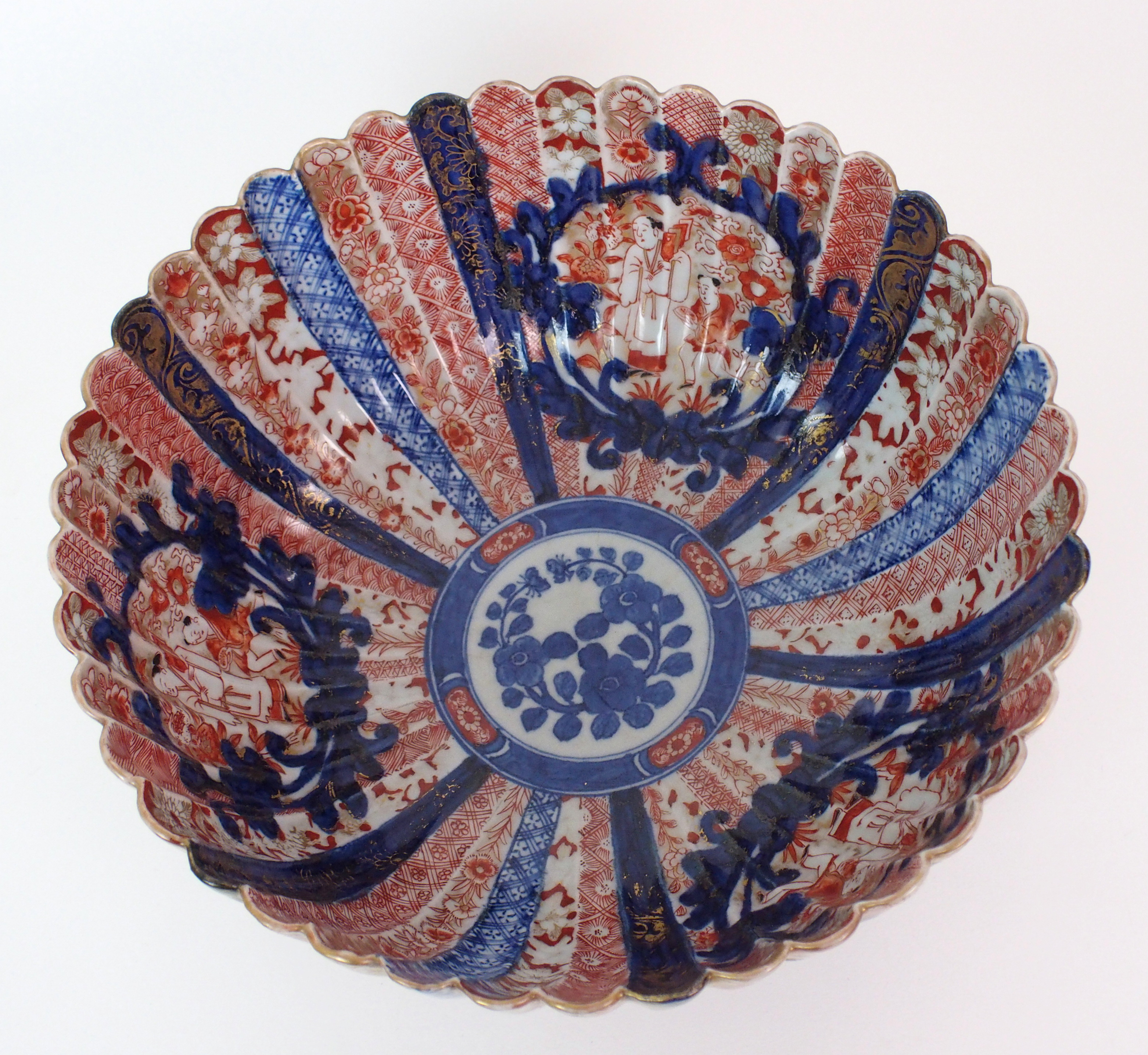 An Imari fluted fruit bowl painted with medallions of figures divided by diaper and foliate - Image 3 of 10