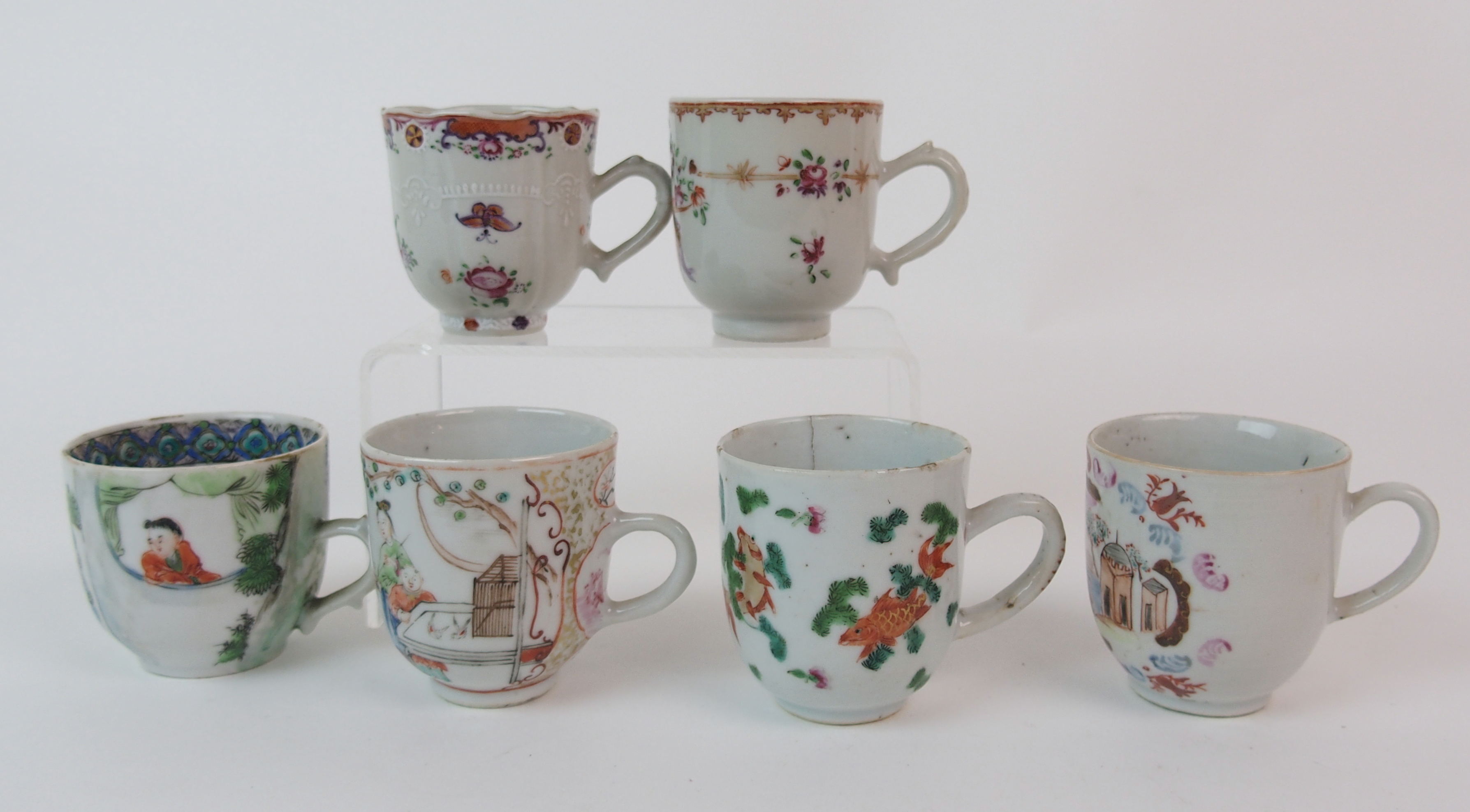 Forty Seven various Chinese export tea-cups painted with flowers, figures, birds and monograms and - Image 10 of 10