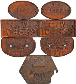 Wagon Plates qty 6 comprising: qty 2 Southern Railway Eastleigh oval examples 1537; qty 2 GWR pre
