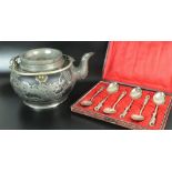 A set of six Chinese export silver tea spoons, early 20th century, marked 900,